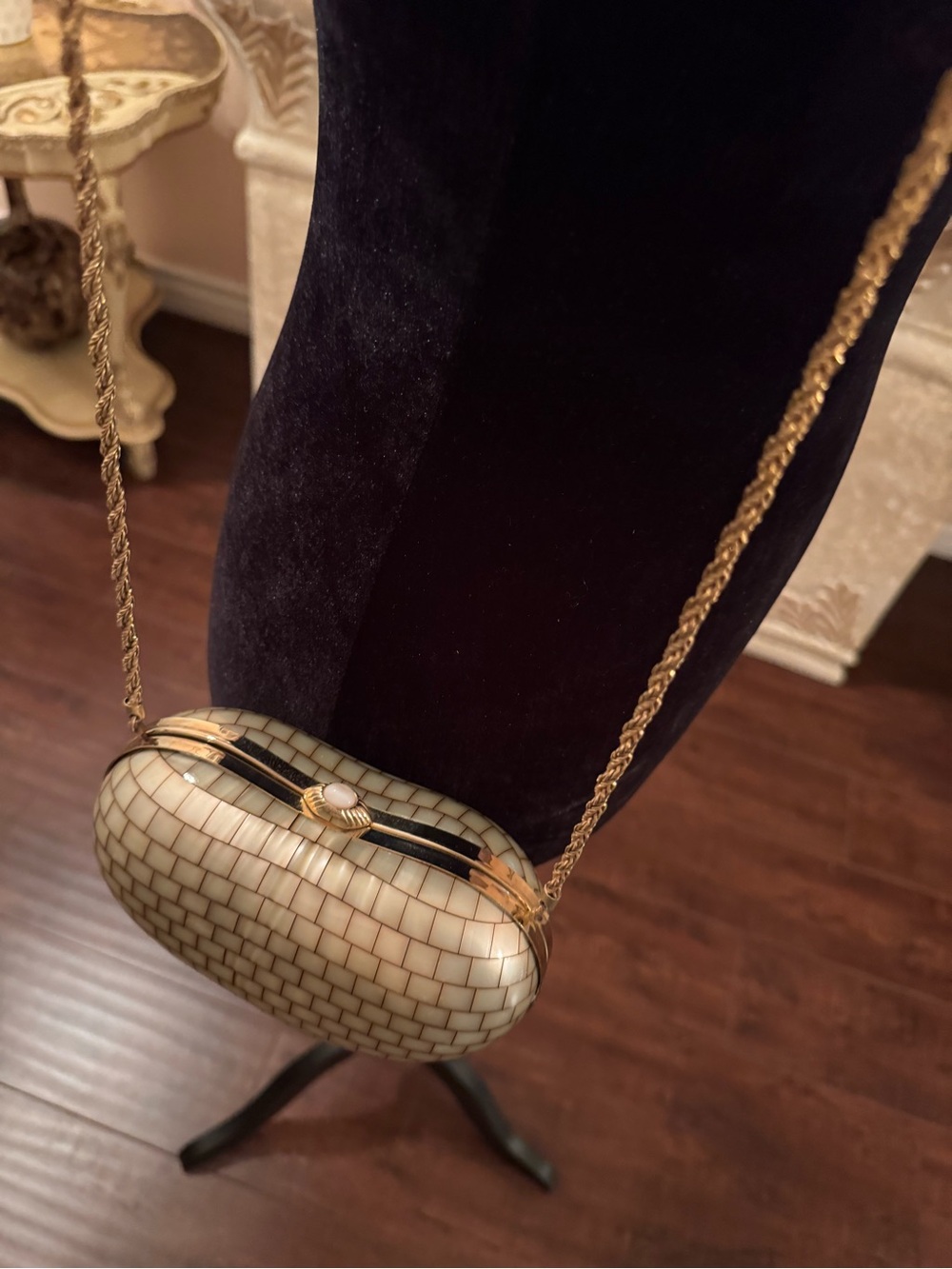 Vintage Mother Of Pearl Lucite Clutch Bag Evening Purse Gold Ivory - Picture 9 of 16